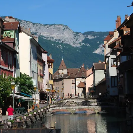 Des Alpes Hotel 2*
