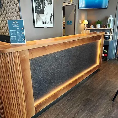 Des Alpes Hotel